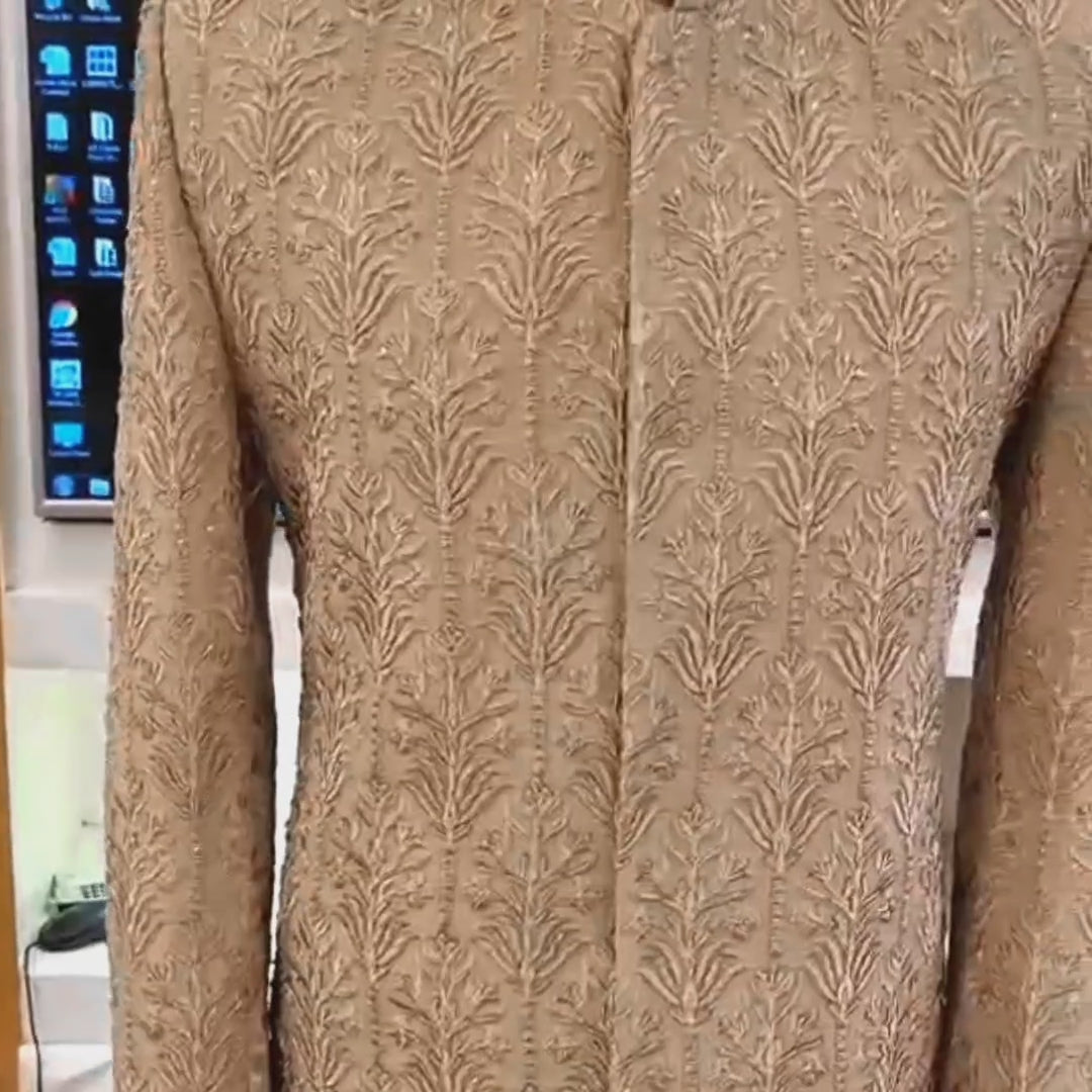 Sherwani personnalisé entièrement brodé pour hommes 