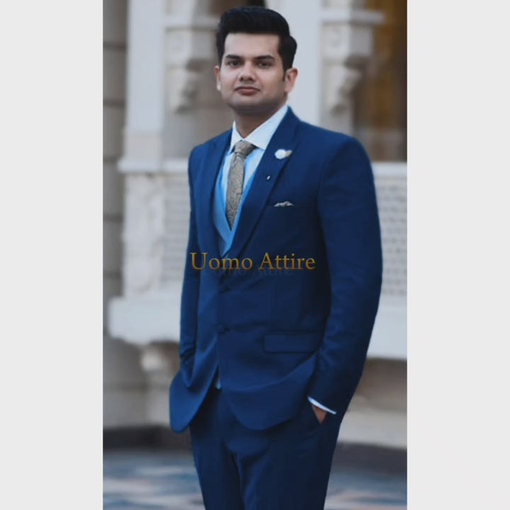 
                  
                    Carica e riproduci video nel visualizzatore Galleria, Luxurious Royal Blue Three-Piece Suit for Men
                  
                