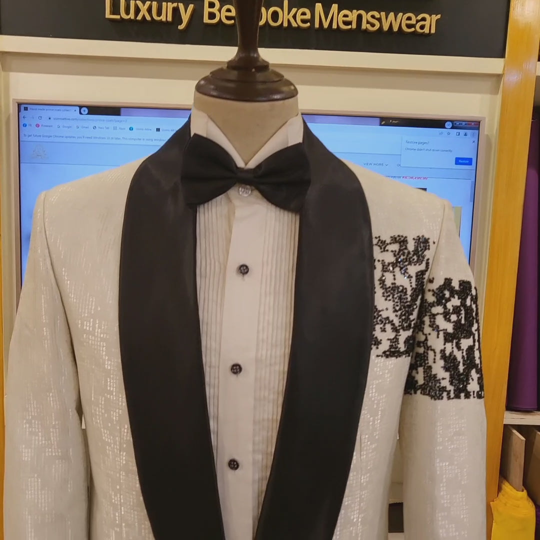 
                  
                    Charger et lire la vidéo dans la visionneuse de la Galerie, White tuxedo 2 piece suit for stylish look | White Tuxedo Suit
                  
                