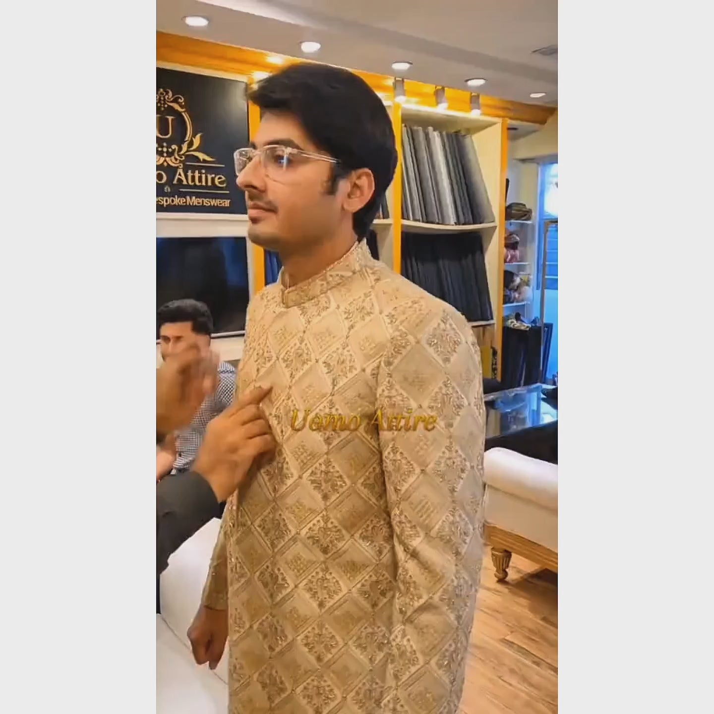
                  
                    Charger et lire la vidéo dans la visionneuse de la Galerie, Our Valued Happy Client in Ivory Gold Embroidered Sherwani
                  
                