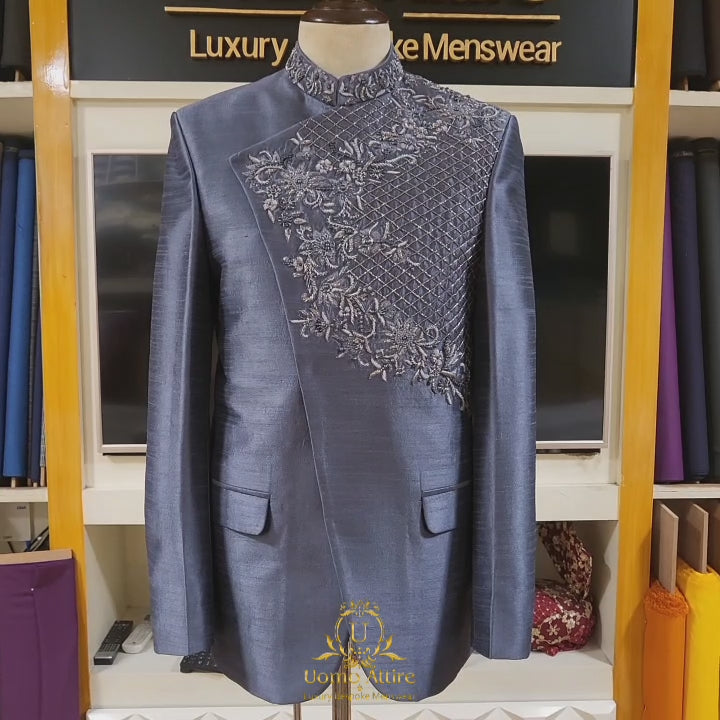
                  
                    Charger et lire la vidéo dans la visionneuse de la Galerie, Customized grey prince coat for elegent look | Gray Prince Coat for Groom Video
                  
                