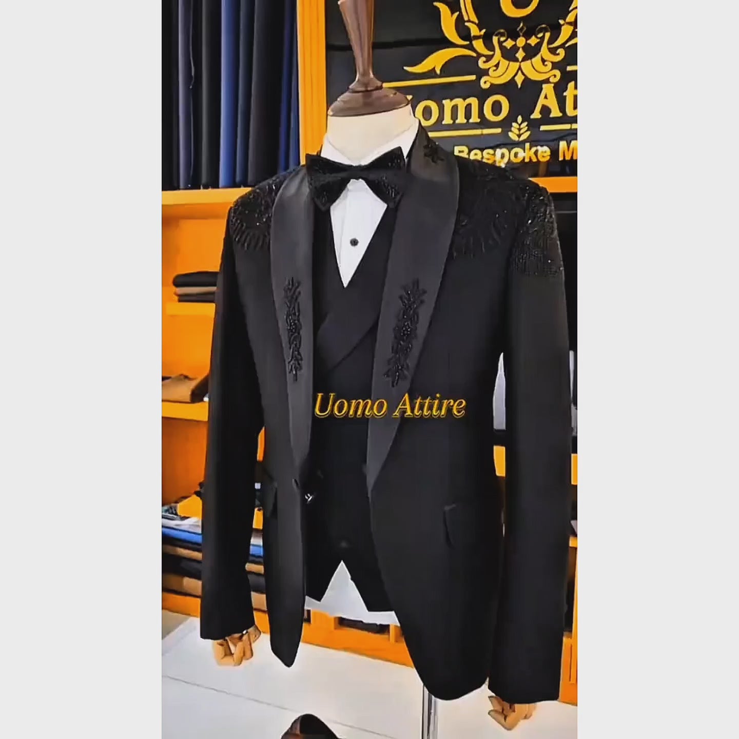 
                  
                    Load and play video in Gallery viewer, Men&amp;#39;s Luxury Black Embellished Shoulder Tuxedo with Cummerbund &amp;amp; Bow Tie
                  
                