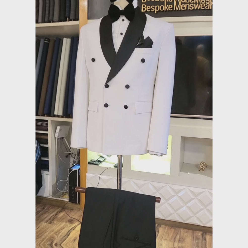 
                  
                    Charger et lire la vidéo dans la visionneuse de la Galerie, Men&amp;#39;s White Double Breasted 2 Piece Suit
                  
                