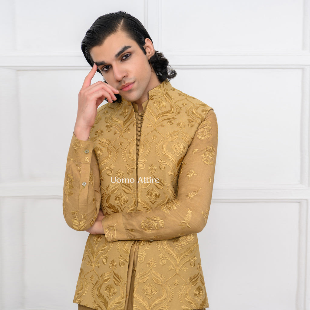 wedding_outfit_for_groom