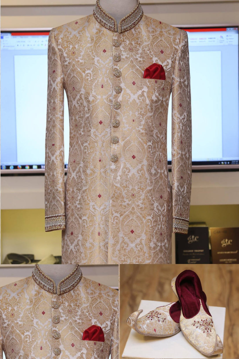 Pacchetto Sherwani di design per il tuo evento unico 