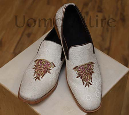 Cream Gold Embroidered Hand-made Sherwani Shoes For Men