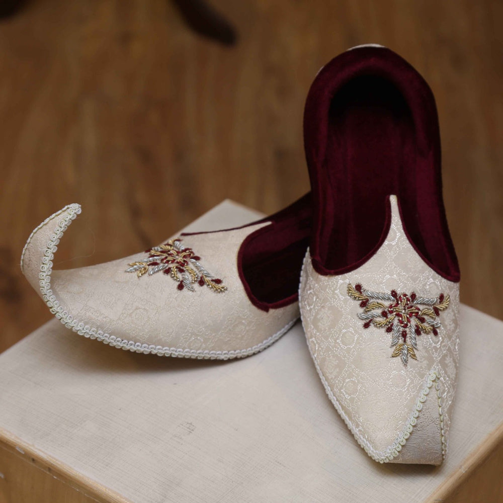Designer shoes for sherwani