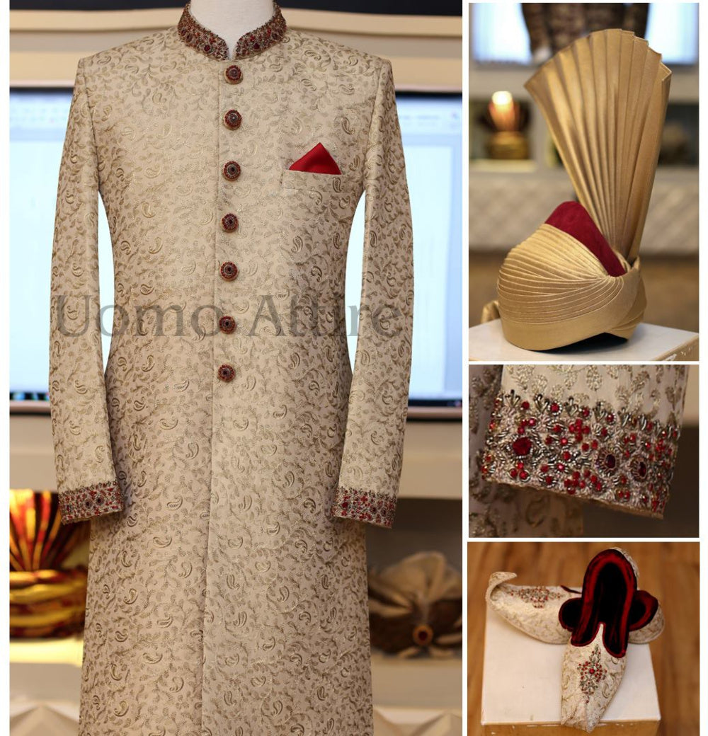 Sherwani completamente ricamato con abbellimento di eleganza 