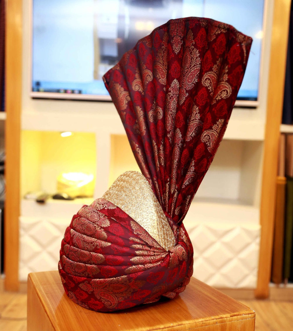 Red and Golden Color Aitchison Kulla For Groom – Uomo Attire