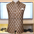Gilet en tissu brodé tissu doré 