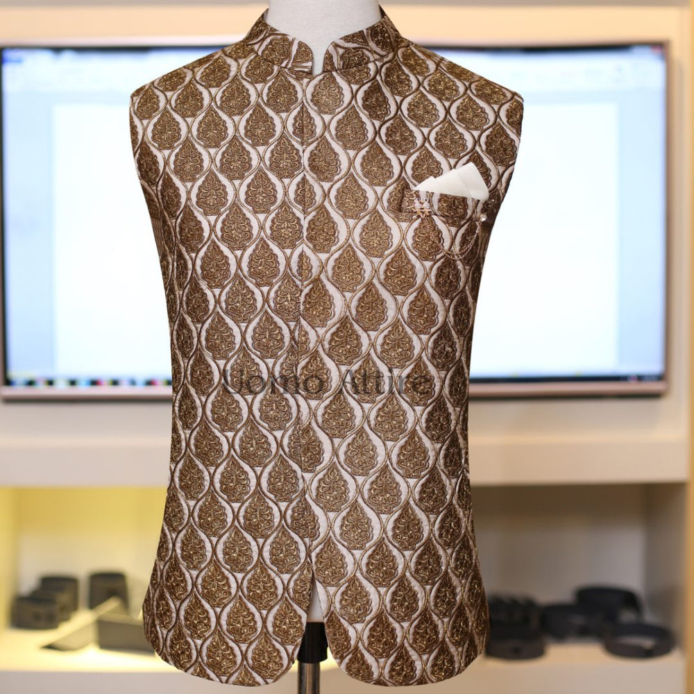 Gilet en tissu brodé tissu doré 