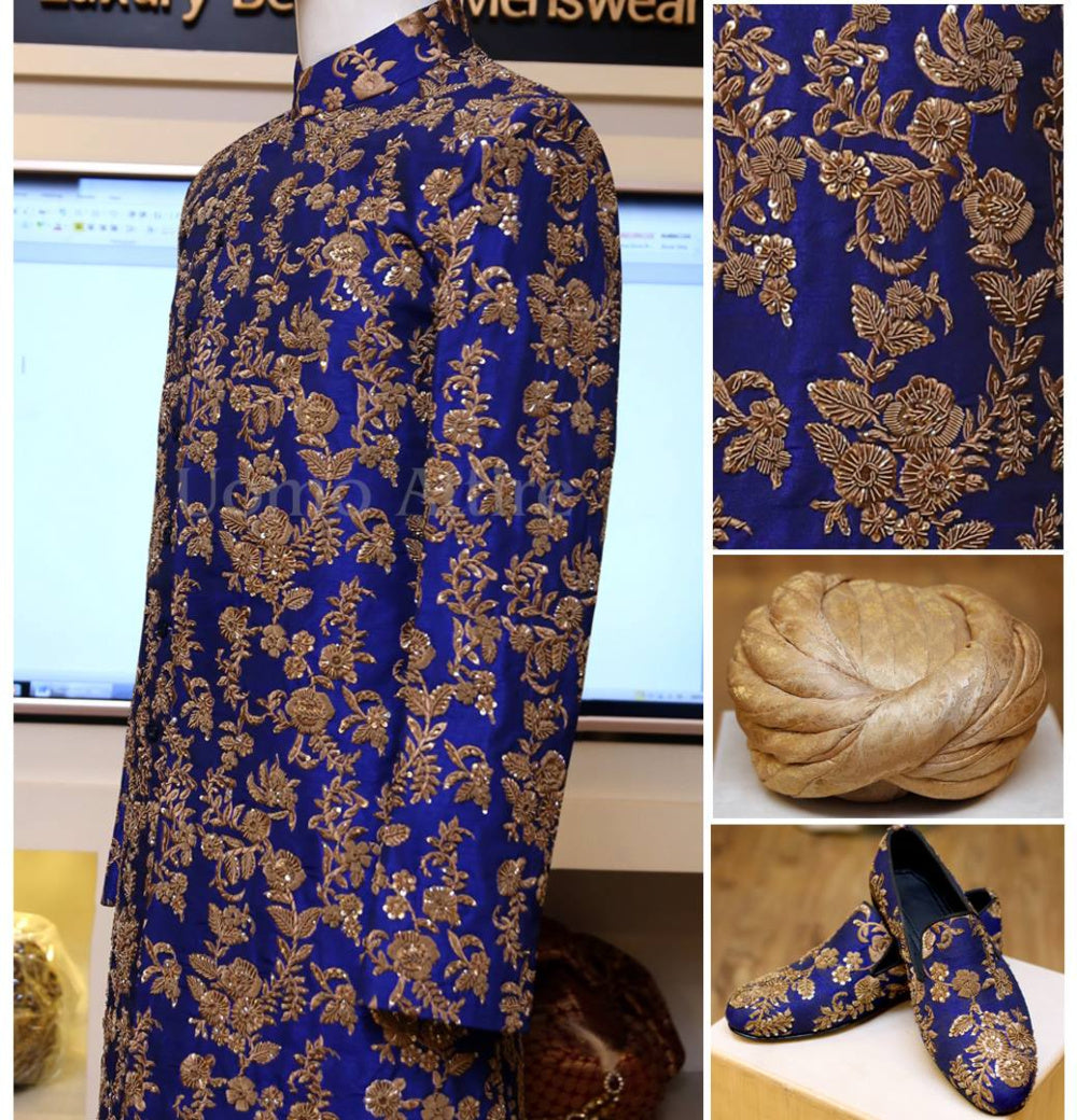 Ensemble sherwani bleu avec ornements et broderies en or antique 