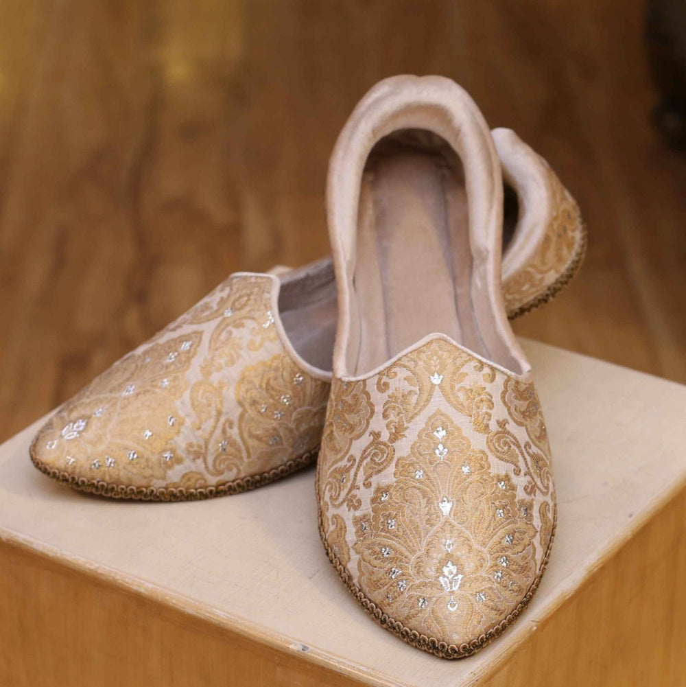 Antique Gold Designer Shoes For Waistcoat