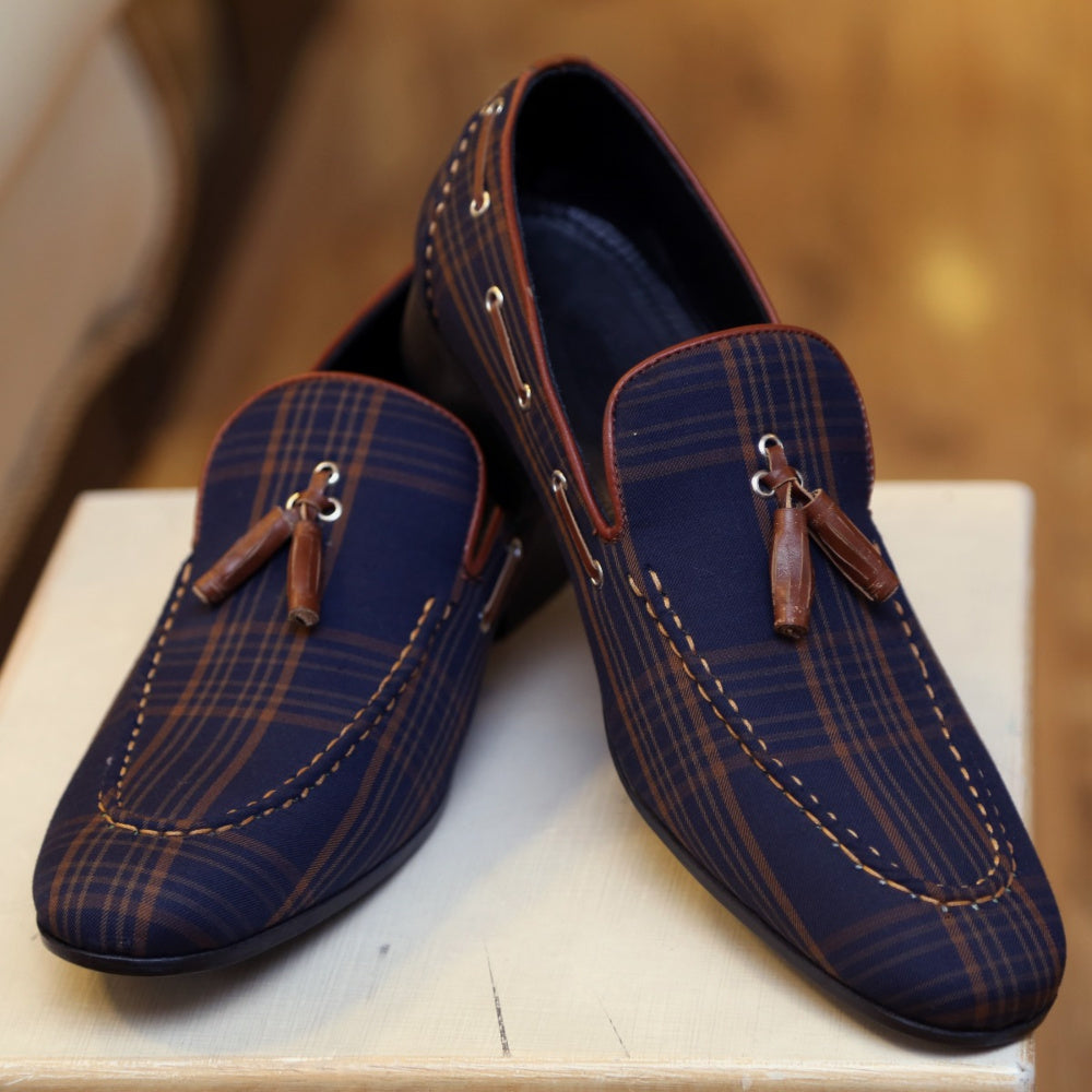Scarpe da sposo senape e blu a contrasto