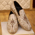 Kundan Zari Scarpe personalizzate in tessuto ricamato e impreziosito 