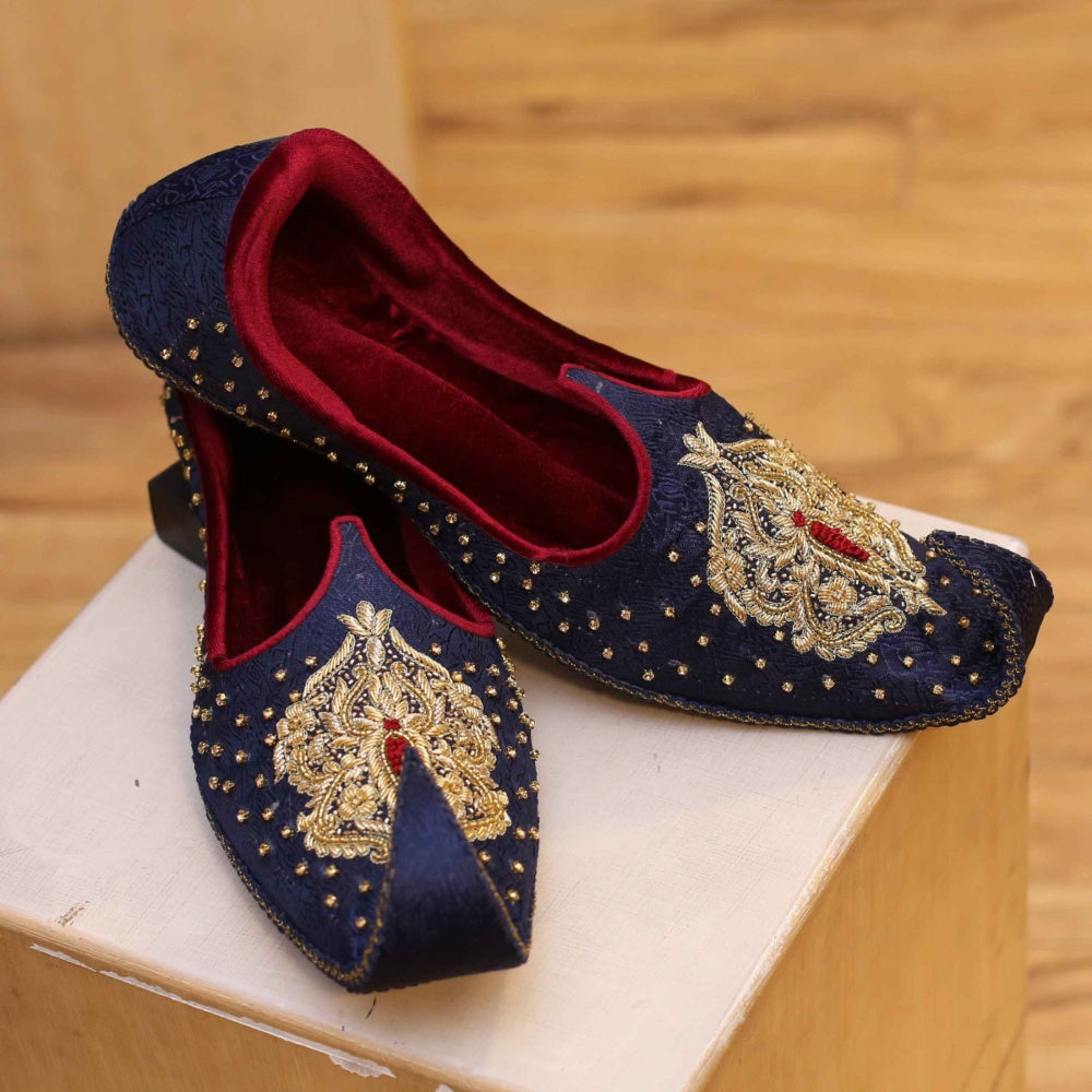 Scarpe impreziosite e ricamate per sherwani