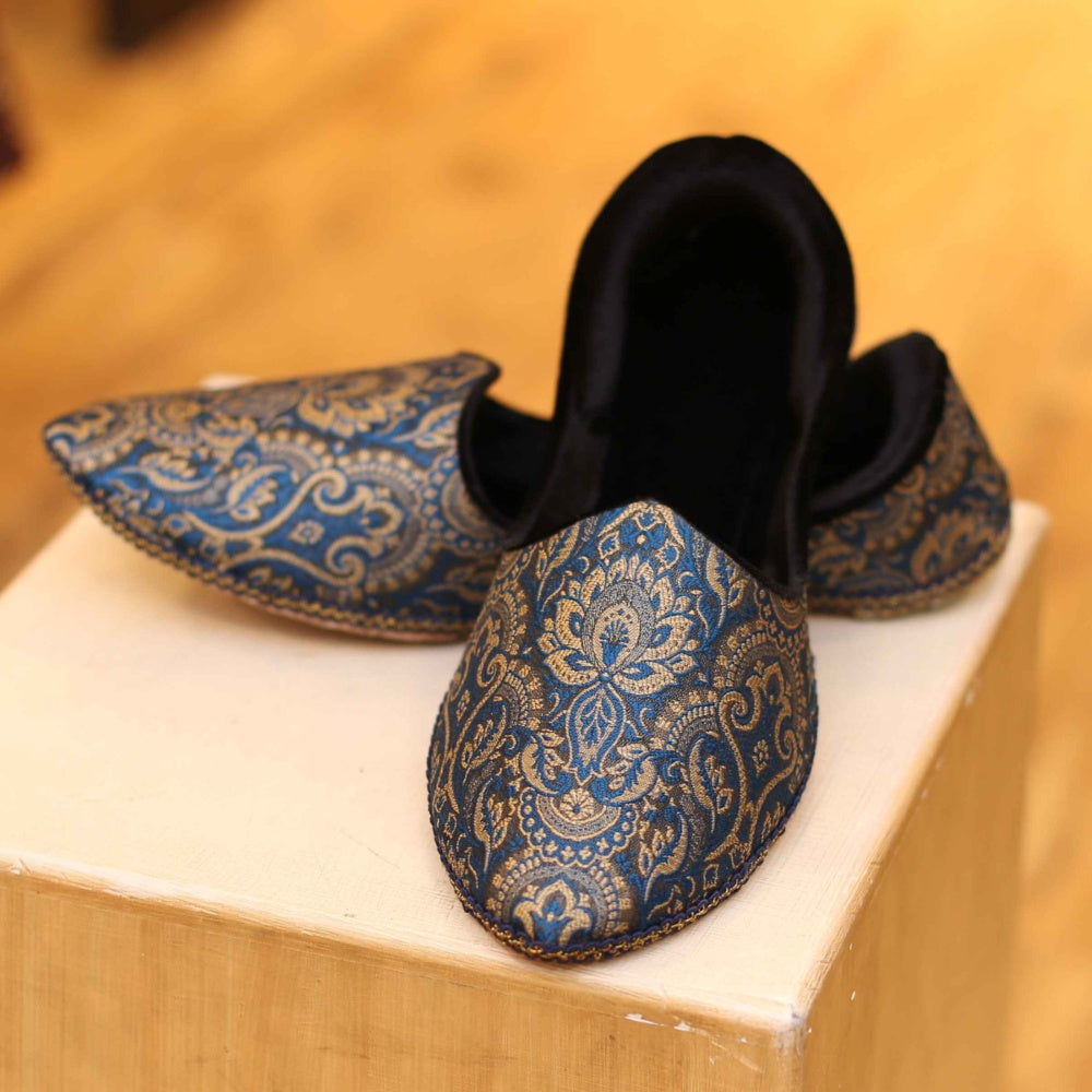 Scarpe per panciotto in tessuto color blu navy e oro antico 