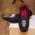 Scarpe ricamate nere per Sherwani 