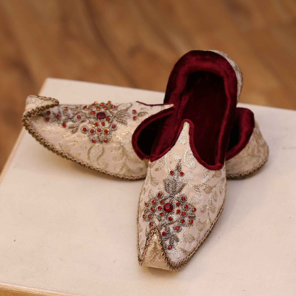 Latest Design Cream and Maroon Color Designer Shoes For Sherwani