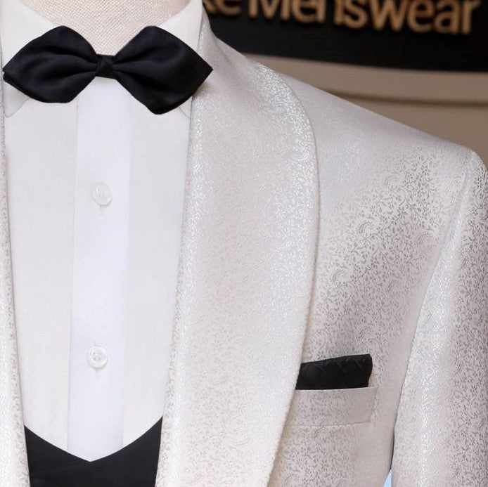 
                  
                    White tuxedo 3 piece suit for wedding withh double breasted with black tuxedo tie and shawl laopel
                  
                
