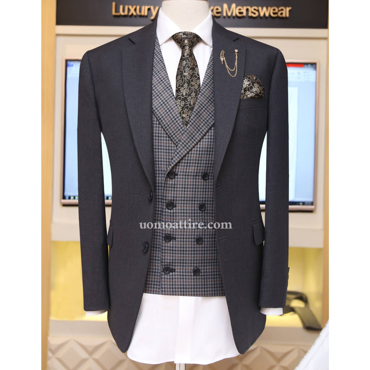 lightweight four season gray 3 piece suit with double breasted mini check vest