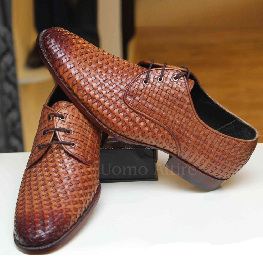 Elegent three peice suit for men leather shoes